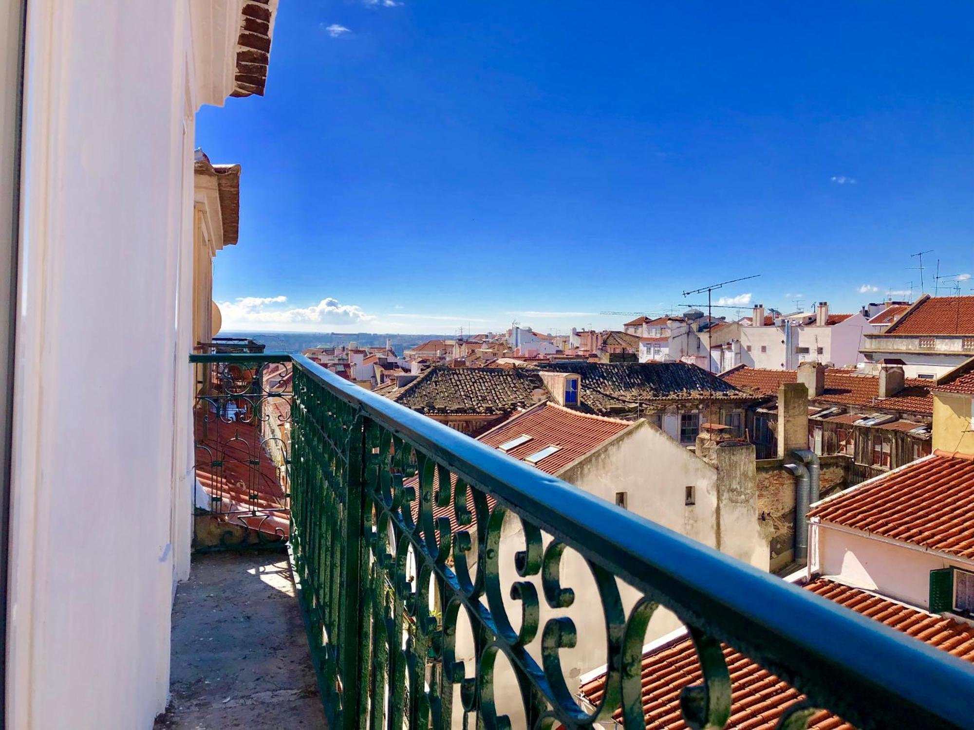 Homestay Lisbon Accommodation *
