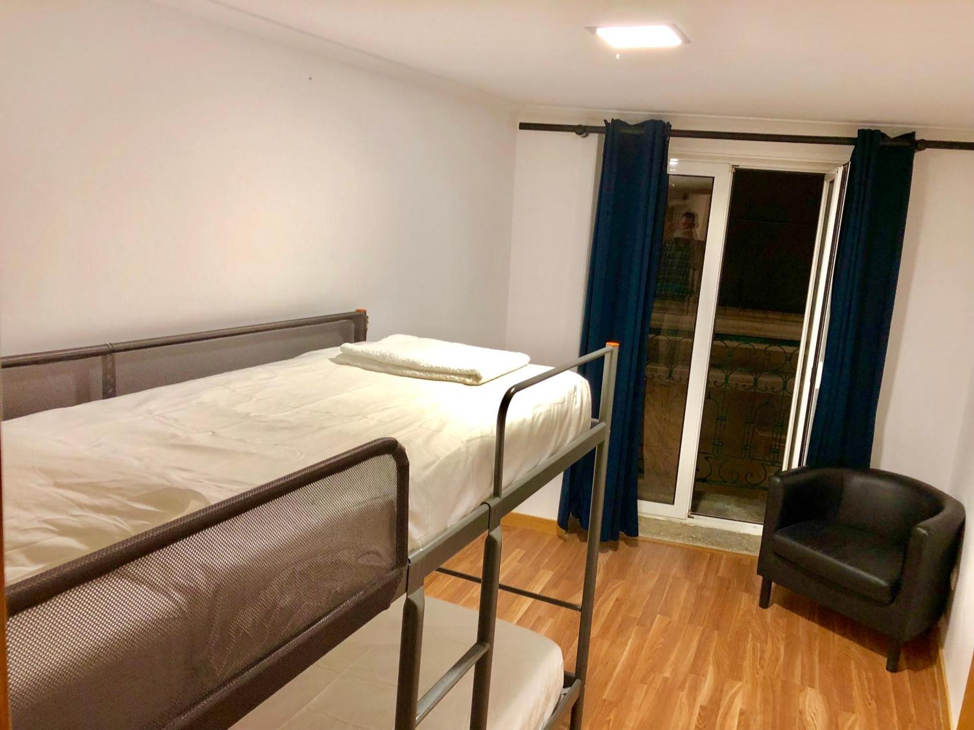 Lisbon Accommodation Homestay *
